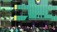 Gubernur Sulsel Serahkan Hibah Rp1 M Untuk UMI Makassar