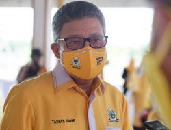 Taufan Pawe Tunda Pelantikan Muslimin Bando Jadi Ketua Golkar Enrekang