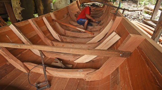 perahu kayu nelayan
