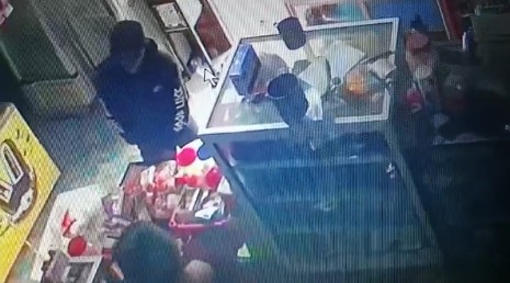 Modus Dompet Tertinggal, Penipu Beraksi di Toko F3 Sidrap