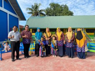 Bunda PAUD Sidrap Temani Murid TK Ikut MPLS di Rappang dan Baranti
