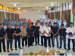 Ketua Setwil Sulsel Narasumber di Pelatihan Jurnalistik Pinrang