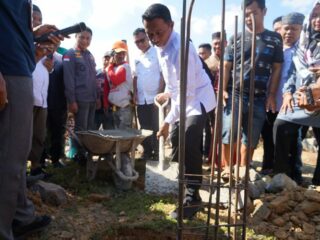 Bupati Sidrap Letakkan Batu Pertama Pembangunan Masjid Ar-Rahman di Betao