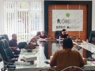 Saat Media Diperiksa Mikroskop: DPRD Barru ,Bedah Anggaran dan "Darimana Media Itu Lahir"
