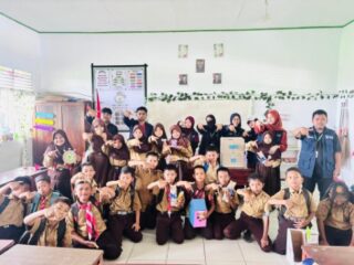 Kreasi Ceria KKN Cipotakari Bawa Semangat Berkarya di SDN 05 Timoreng Panua