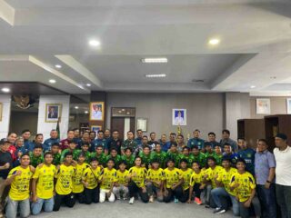 Tim Sepak Bola Pra Porprov Sidrap Menuju Sinjai, Bupati Tekankan Mental Juara