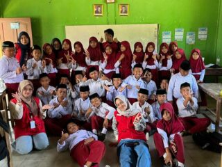 Mahasiswa KKN-T Unhas Edukasi Siswa MIS Al-Wahhab DDI Kaluku-Wajo