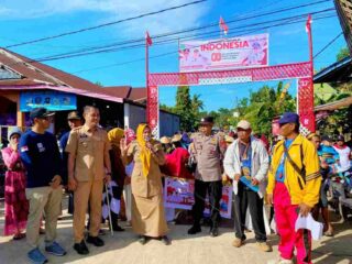 Wakil Bupati Sidrap Lepas Peserta Karnaval HUT ke-80 RI di Kecamatan Kulo