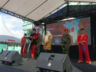 Getarkan Kalbu, Bupati Sidrap Syahruddin Alrif Bacakan Surah Al-Fatihah di Panggung Kemah Tahfidz