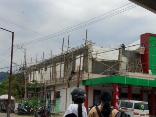 Rehabilitasi Puskesmas Bua Jadi Sorotan: Dugaan Abaikan K3, Main Anggaran, hingga Lemahnya Pengawasan