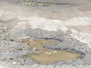 Jalan Poros Sidrap Soppeng Rusak Warga Harap PUPR Bertindak Cepat