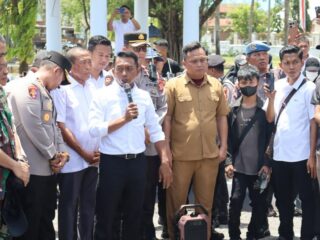 Bupati Dampingi Aksi Unjuk Aliansi Mahasiswa dan Masyarakat, Komitmen Kawal Aspirasi Hingga Pusat