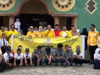 Rangkaian HUT ke-61, Golkar Sidrap Berikan Santunan kepada Anak Yatim di Yayasan Yatim Sejahtera Rappang dan Panti Asuhan Aisyiyah Pangkajene