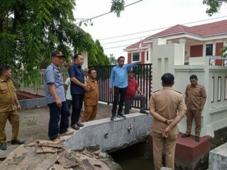 Turun ke Lapangan, Bupati Sidrap Cek Langsung Saluran Air yang Sering Jadi Biang Banjir