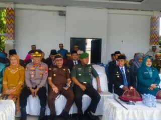 "Guru, Pahlawan Tanpa Tanda Jasa”: Bupati Wajo Hadiri HGN di Lapangan Merdeka