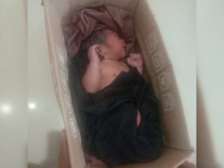 Tangisan dari Kardus Teh di Sidrap