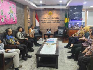 Bupati Syaharuddin Temui Dirjen Peternakan, Dorong Peningkatan Populasi Ayam Petelur di Sidrap