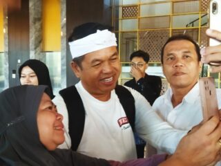 Kang Dedi Mulyadi Turun ke Padang, Hadir di Tengah Duka Warga Terdampak Galodo