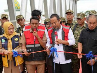 Gubernur Sulsel Resmikan Jembatan Malake, Penghubung Sidrap–Wajo