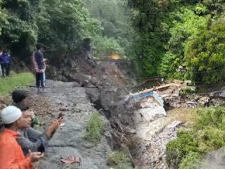Pasokan Air Putus Berhari-Hari, Warga Curhat ke Wakil Ketua DPRD Padang