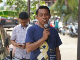 Tinjau Bedah Rumah Swadaya di Manisa, Bupati Sidrap Apresiasi Gotong Royong dan Kedermawanan Warga