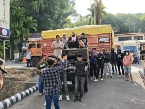 Konflik Tambang Memanas, Aktivis Kepung Polres Enrekang Desak Penuntasan Kasus WNA