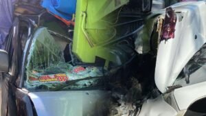 Truk Mogok di Poros Sidrap-Parepare, Tabrakan Beruntun Tak Terhindarkan