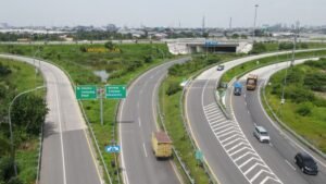 Lonjakan Kendaraan di Tol Belmera Tembus 97 Ribu Unit Saat Arus Mudik