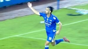 Persib Hajar Persik Kediri 3-0, Ada Cerita Besar di Balik Dua Gol Andrew Jung
