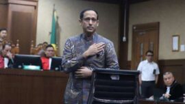 Eks Mendikbudristek Nadiem Makarim divonis 10 tahun penjara dalam perkara dugaan korupsi pengadaan laptop Chromebook dan Chrome Device Management (CDM).