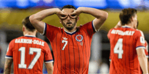 Pemain Skotlandia merayakan gol dalam laga Grup C Piala Dunia 2026. Kemenangan 1-0 pada pertandingan pembuka membawa Skotlandia memimpin klasemen sementara, unggul tipis atas Brasil dan Maroko yang bermain imbang 1-1.