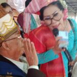 Momen kemesraan pesta pernikahan LM dan LD ayah dari RD oknum anggota DPRD Dairi Sumut di Tigalingga tahun 2019