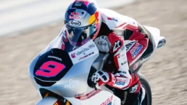 Veda Ega Pratama akan start dari posisi kesembilan Moto3 Hungaria 2026. David Almansa merebut pole position di Balaton Park. (Honda Team Asia)