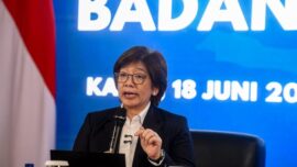 Wakil Kepala Badan Gizi Nasional (BGN) Agustina Arumsari memberikan keterangan pers soal Penyesuaian Operasional SPPG Musim Libur Sekolah di Kantor Pusat BGN, Jakarta, Kamis (18/6/2026). Dalam keterangannya, pada masa libur sekolah (22 Juni–13 Juli 2026) pendistribusian makan bergizi dihentikan sementara, dimana kebijakan ini dimanfaatkan oleh BGN untuk melakukan audit menyeluruh terhadap kelayakan dapur dan efisiensi anggaran. ANTARA FOTO/Muhammad Adimaja/wsj.