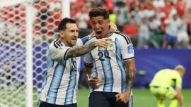 Lionel Messi mencetak dua gol saat Argentina menang 2-0 atas Austria pada laga Grup J Piala Dunia 2026, Selasa (23/6/2026) dini hari WIB. Foto: FIFA