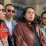 Selebgram Keanu Angelo diperiksa di Polda Metro Jaya terkait promosi umrah Hanania Travel.