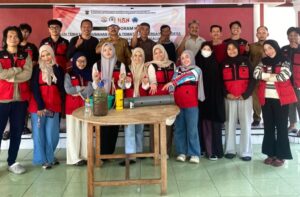 Warga Desa di Bantaeng Diajari Ubah Sampah Dapur Jadi Pupuk, Mahasiswa Unhas Bawa Solusi Ramah Lingkungan