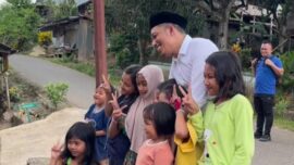Bupati Enrekang saat Menyempatkan Foto Bersama