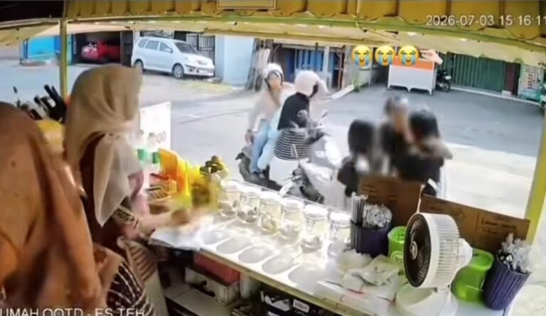 Tangkapan Layar Cuplikan Video dari CCTV UMAH OOTD - ES TEH