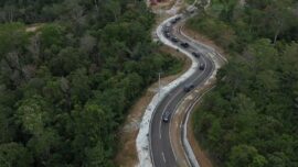 Foto jalan nasional di Luwu
