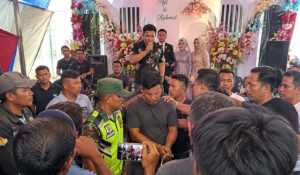 Pinrang Geger, Pria Tiba-Tiba Naik Panggung Nikahan, Ternyata Bukan Biduan