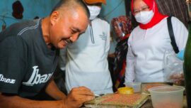 Pengrajin Perak Borong