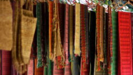 Kain Tenun Sutera Sengkang