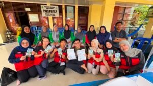 ANTISPASI Hadir di Betao Riase Sidrap, Mahasiswa Unhas Edukasi Warga Cegah ISPA Sejak Dini