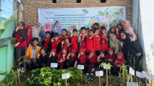 Dari Kebun Terbengkalai Menjadi Laboratorium Hidup, UNM Sulap TOGA SD Inpres Pattung Jadi Pusat Edukasi Herbal dan Lingkungan