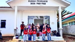 Atasi Masalah Air Keruh, Mahasiswa KKN Unhas Hadirkan Inovasi Alat Filtrasi Sederhana di Desa Pasi-Pasi Luwu Timur