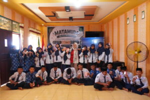 Cegah Gastritis Sejak Dini, Mahasiswa KKN Unhas Edukasi Siswa MTs di Teteaji Sidrap Lewat Program GERMAS CERIA