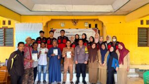 Mahasiswa KKN Unhas Tingkatkan Literasi Data Warga Bantaeng, Perangkat Desa Didorong Kelola Data Lebih Akurat