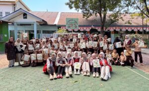 GACOR! Cara Seru Mahasiswa KKN Unhas Edukasi Pilah Sampah dan Berkreasi Eco-Print di SD Inpres Kampus Unhas