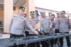 Cegah Penyalahgunaan, Kapolres Sidrap Cek Senjata Api Personel